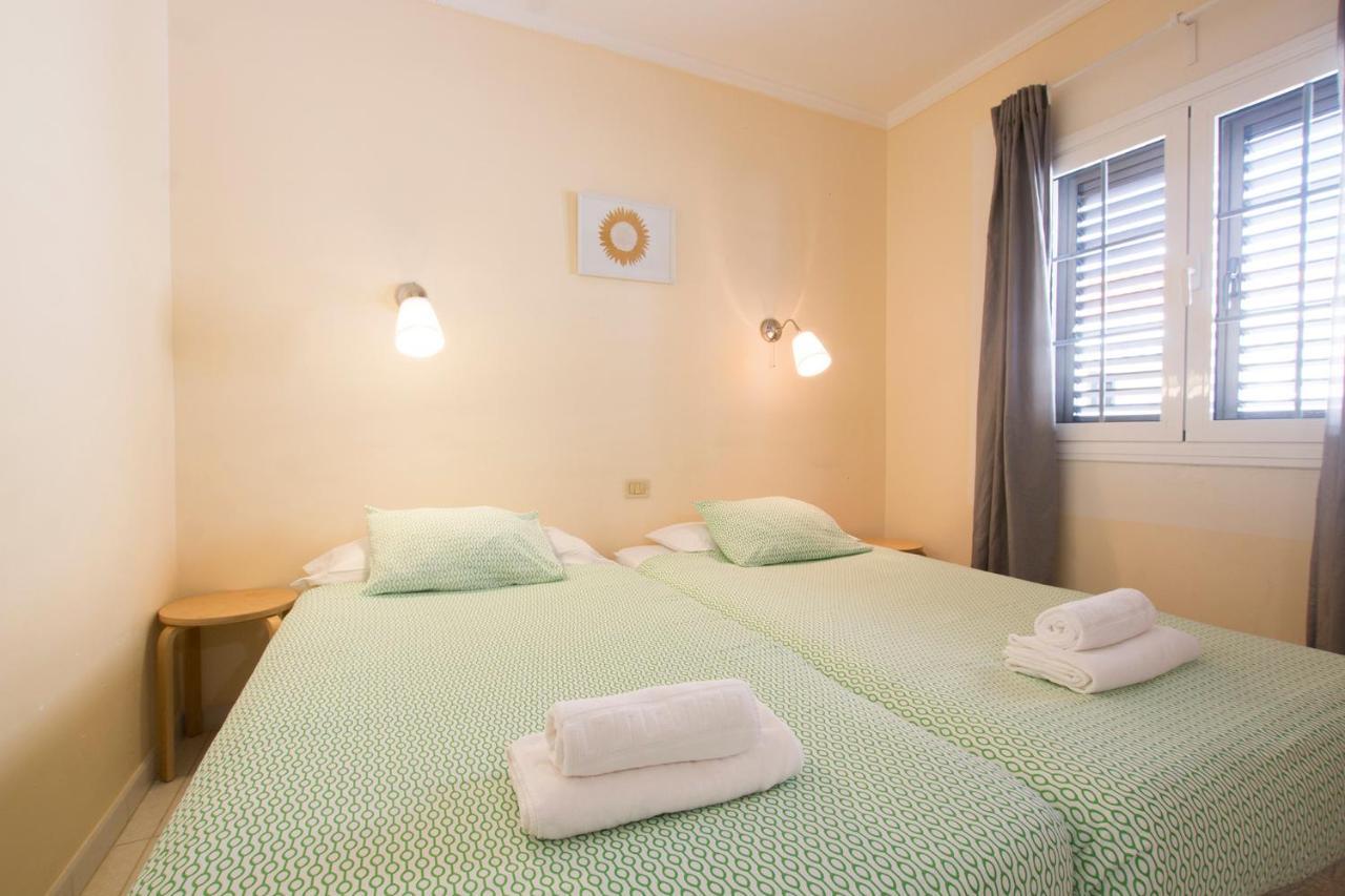 Apartamentos Juan Benitez Cotillo Pokoj fotografie